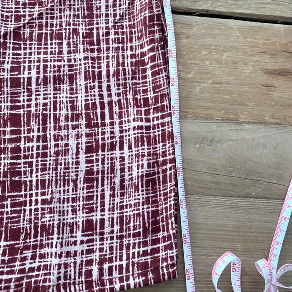 Prologue - Long sleeve crewneck midi dress (red) - Picture 13 of 16